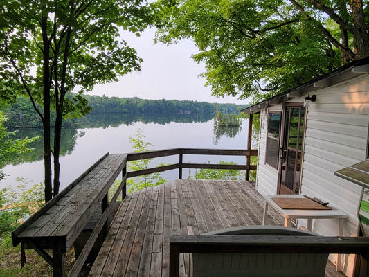 Cliffhanger Cottage on Cranberry Lake